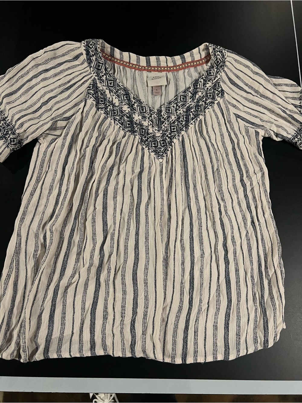 Knox Rose White & Navy Embroidered V-Neck Tunic